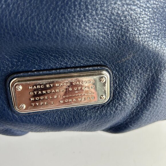 Chic Navy Hobo Bag - Picture 2 of 15